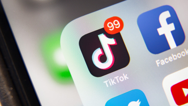 tiktok-sparks-woman’s-adhd-diagnosis-at-age-34.-how-social-media-is-changing-the-conversation