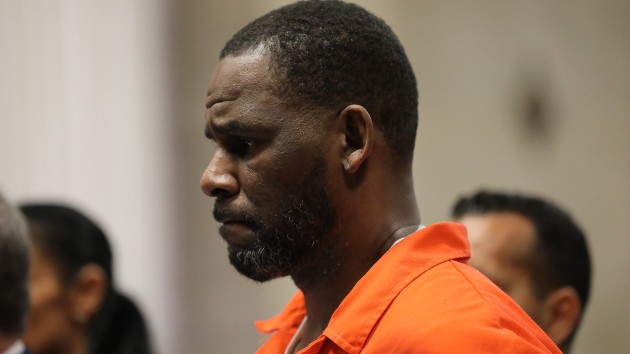 r.-kelly-“must-be-held-to-account”-for-30-years-of-sexual-depravity,-prosecutors-say