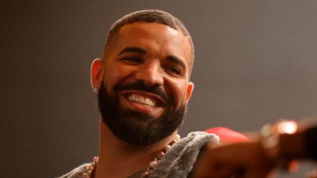 drake-honors-mother-with-new-face-tattoo
